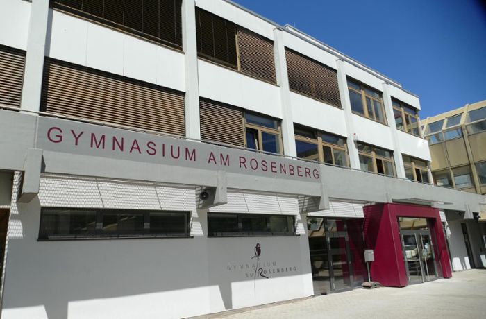 Täter gesucht: Unbekannte brechen in Oberndorfer Gymnasium ein