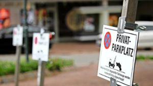 Tipps gegen Abzocke: Parkplatzfalle vor ehemaliger BW-Bank  in Donaueschingen