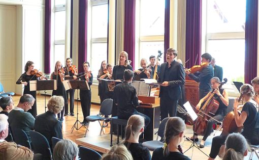 Das Landesjugendbarockorchester begeisterte die Zuhörer in Schömberg.  Foto: Stöß Foto: Schwarzwälder Bote