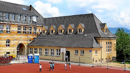 Die Turnhalle der Sichelschule wird ab November gesperrt – das Dach ist marode. Foto: Schnurr Foto: Schwarzwälder-Bote
