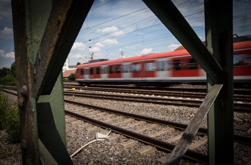 Am Montagmorgen müssen S-Bahn-Reisende wegen einer Stellwerksstörung Verspätungen und auch Ausfälle in Kauf nehmen (Symbolbild). Foto: Lichtgut/Achim Zweygarth