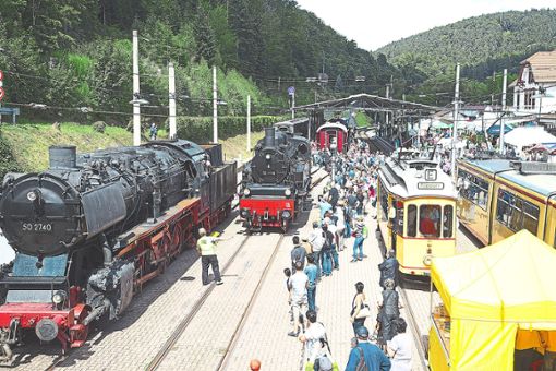 Das Bahnhofsfest lässt die Vergangenheit und den Bahnbetrieb im 19. Jahrhundert wieder aufleben. Foto: Gegenheimer