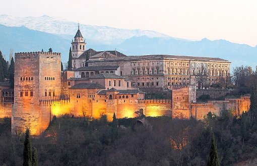 Den  Alhambra-Palast in Granada werden die Reiseteilnehmer zu sehen bekommen. Foto: Elfiqi Foto: Schwarzwälder-Bote
