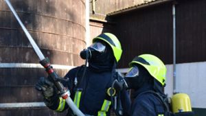 Die Feuerwehr Mühlheim bei einem Übungseinsatz Foto: Heidepriem