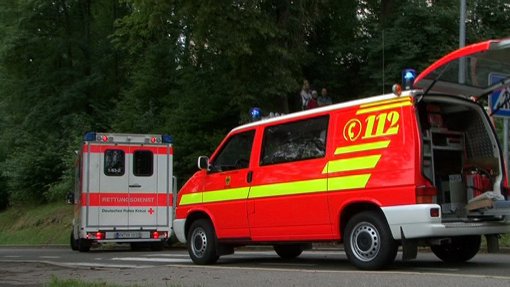 Bei dem Unfall nahe Haiterbach sind zwei Menschen verletzt worden. (Symbolfoto) Foto: Kamera24.tv