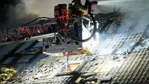 Feuerwehr rettet Bewohnerin aus brennendem Haus in Wachendorf