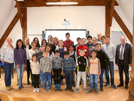 Die Förderer und Bündnispartner freuen sich mit den Kindern der Vorbereitungsklassen auf die neuen Missionen in diesem Jahr. Foto: Werthenbach Foto: Schwarzwälder-Bote