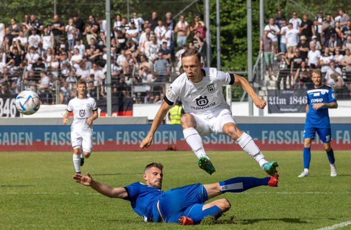 Stuttgarter Kickers gegen TSG Balingen: Für Konrad Riehle und Cedric Guarino geht es gegen den Ex-Verein