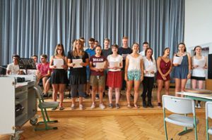 Zwölftklässler des Gymnasiums haben in ihrer Schule ein Abschiedskonzert gegeben.  Foto: Stopper Foto: Schwarzwälder-Bote