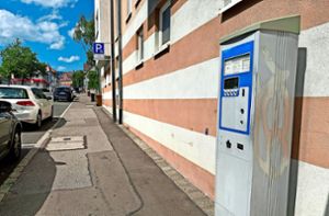 Der Parkautomat in der Bärenstraße – wer hier kein Ticket löst, könnte unter Umständen mit einem „Knöllchen“ überrascht werden. Foto: Marina Schölzel