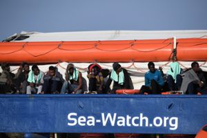 Rottenburgs OB Stephan Neher will 53 in Seenot geratene Flüchtlinge des Rettungsschiffs Sea-Watch 3 aufnehmen.  Foto: dpa