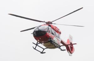 Mit dem Rettungshubschrauber wurde der Jugendliche in eine Klinik geflogen. (Symbolbild) Foto: dpa