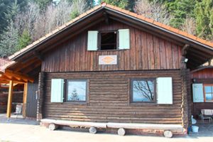 Die Otmarhütte der Schwarzwaldvereins-Ortsgruppe  Schapbach ist wieder ab dem Weißen Sonntag, 8. April, geöffnet. Foto: Weis Foto: Schwarzwälder Bote