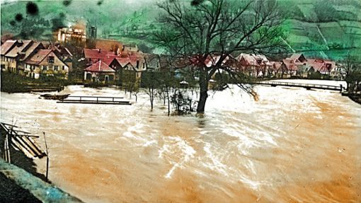 Das  Hochwasser vom 24. Dezember 1919 am Zusammenfluss von Wolf und Kinzig bei der Herlinsbachbrücke. Bezüglich der Situation im Wolftal gibt es offensichtlich keine Foto-Dokumente. Foto: Haas (Repro)