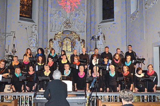 Der Adoramus-Chor hat unter der Leitung von Bernhard Mussler für seinen Auftritt vom Publikum großen Applaus bekommen. Foto: Faitsch Foto: Schwarzwälder-Bote