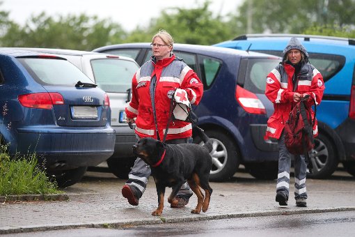Auch Rettungshunde waren bei der Suche nach dem vermissten Wanderer im Einsatz. (Symbolbild) Foto: Marc Eich
