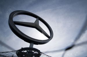 Das KBA hatte im Juni für rund 60.000 Diesel-Geländewagen vom Typ Mercedes-Benz GLK 220 einen Pflicht-Rückruf mit Sofortvollzug angeordnet. (Symbolfoto) Foto: dpa