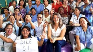 Geburtshelferin begleitet werdende Mütter in Honduras