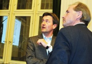 Albstadts OB Jürgen Gneveckow (rechts) muss um die Wiederwahl fürchten. Foto: Kistner