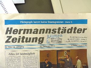 Auf dem Titel der Hermannstädter Zeitung wird am Kopf auf den Artikel aus dem Schwarzwälder Boten hingewiesen, der, wortgetreu übernommen, knapp die Hälfte der vierten Seite einnimmt. Foto: Stiller Foto: Schwarzwälder-Bote