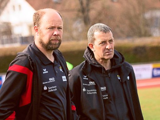 Weitere Erkenntnisse sammeln wollen der Balinger Cheftrainer Ralf Volkwein und sein Co Rainer Huss im Testspiel heute Abend gegen Drittligist Sonnenhof Großaspach. Foto: Kara