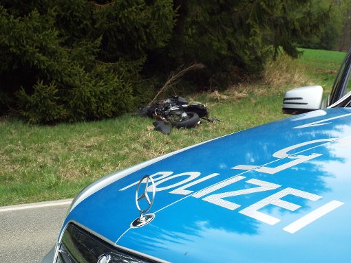Im Zuständigkeitsbereich des Polizeipräsidiums Tuttlingen sind in diesem Jahr bereits acht Motorradfahrer bei Unfällen ums Leben gekommen - ein neuer, trauriger Rekord.  Foto: Hennings