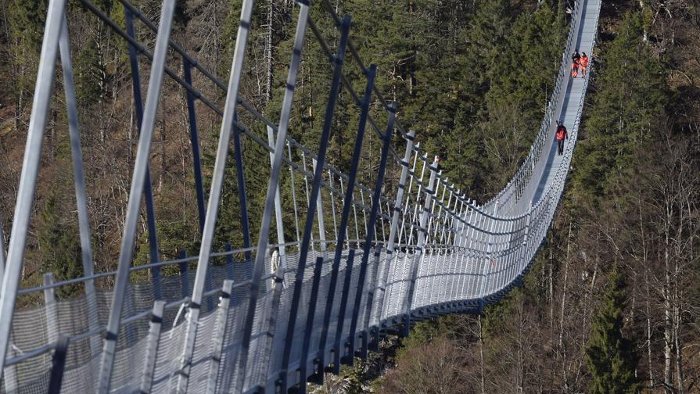 Neuester Coup: Mega-Hängebrücke für den Sommerberg