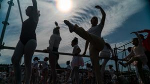 Berliner Primaballerina gibt Massen-Ballettstunde in Mexiko