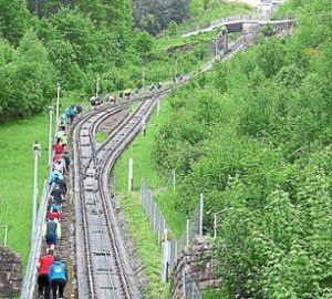 Auf 1987 Stufen geht es entlang der Bergbahn auf den Sommerberg.  Foto: Veranstalter