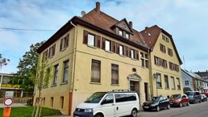 Im Gebäude der Alten Schule in Winterlingen wurde 2017 ein Ärztehaus eingerichtet – was sich aus Sicht von Bürgermeister Michael Maier  als Glücksfall in Sachen Gesundheitsversorgung für die Gesamtgemeinde erwiesen hat. Foto: Kuster