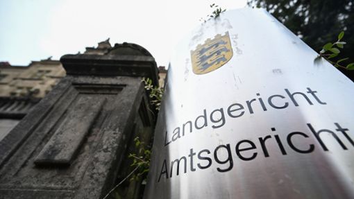Am Landgericht Tübingen soll am 31. Juli eine Verhandlung zwischen der Gemeinde Starzach und einem Grundstückseigentümer stattfinden. Foto: Bernd Weißbrod/dpa