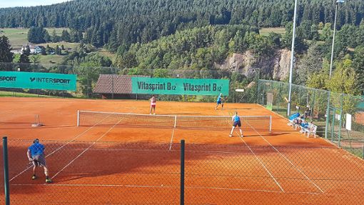 Bereits weit fortgeschritten ist auch die Mixedkonkurrenz beim Baiersbronner Tennis- Gemeindeturnier 2018.   Foto: Braun Foto: Schwarzwälder Bote