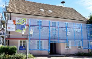 Das Bösinger Rathaus erstrahlt bald in neuen Farben. Der Gemeinderat hat sich in seiner ersten Sitzung nach der Sommerpause auf ein abgeändertes Farbkonzept verständigt.  Foto: kw Foto: Schwarzwälder Bote