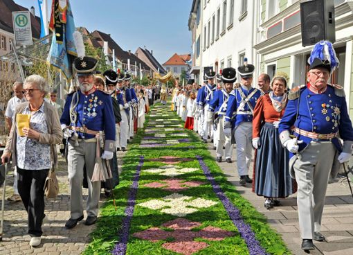 Das Fronleichnamsfest in Hüfingen ist nicht nur ein Anziehungspunkt für Gläubige, sondern auch für zahlreiche Touristen. Archivfoto: Sigwart Foto: Schwarzwälder Bote