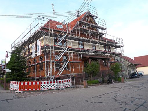 Der Umbau des Igelslocher Rathauses zu einem Begegnungszentrum kann möglicherweise zum Ende des Jahres abgeschlossen sein.  Foto: Selter-Gehring Foto: Schwarzwälder Bote