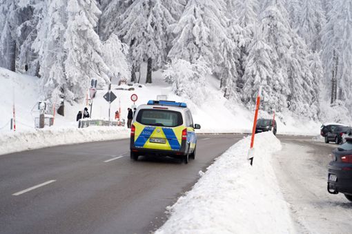 Die Polizei warnt vor den Gefahren von Blitzeis und Eisregen. (Symbolfoto) Foto: Benedikt Spether/dpa