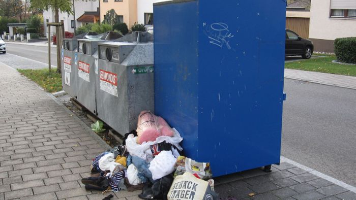 Die Müllcontainer klauen Parkplätze in der Röntgenstraße