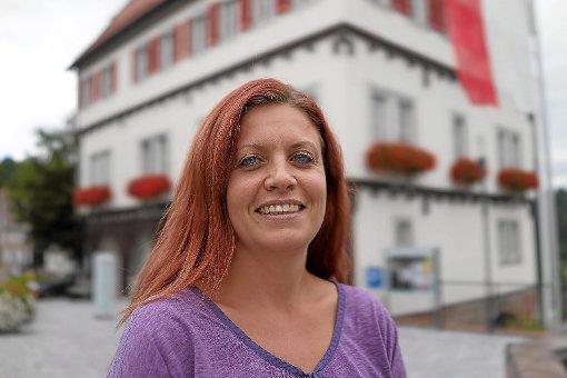 War schon in allen Teilorten Wildbergs präsent: die Neu-Gemeinderätin Sandra Glauer. Foto: Fritsch Foto: Schwarzwälder-Bote