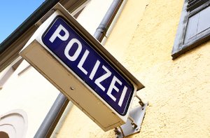 Monatelange Ermittlungen der Polizei haben im Falle eines bewaffneten Raubüberfalls in Weinstadt nun zum Erfolg geführt (Symbolbild). Foto: Roman Sigaev/Shutterstock