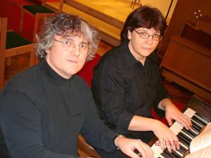 Das Klavierduo Tatjana Kontorovich und Otmar Wiedenmann-Montgomery gibt ein Passionskonzert.  Foto: Veranstalter Foto: Schwarzwälder Bote