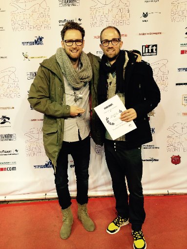 Roter Teppich: Simeon Herrmann und Michael Colella freuen sich über den Katholischen Jugendmedienpreis.  Foto: Privat Foto: Schwarzwälder-Bote