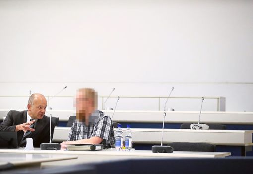 Die Generalbundesanwaltschaft sieht nach elf Prozesstagen die Anklagepunkte gegen Ralph-Thomas K. (rechts im Bild) und seiner Mitstreiterin Jutta V. vollumfänglich bestätigt.  Foto: Eich