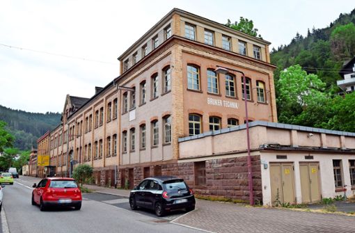 Das denkmalgeschützte Pfaff- und Schlauder-Firmengebäude in der Berneckstraße soll zu einem Flüchtlingsheim umgebaut werden. Foto: Riesterer