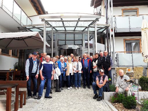 Einiges erlebt haben die Senioren der Unteroffizier-Heimgesellschaft Heuberg. Foto: Privat Foto: Schwarzwälder-Bote