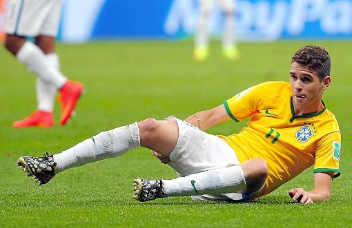 Mittelfeldspieler Oscar, noch der beste Brasilianer im Spiel um Platz 3 gegen die Niederlande, war nach dem Schlusspfiff ratlos und vergoss Tränen.  Foto: dpa