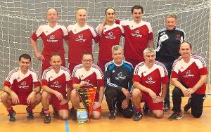 Der TSV Straßberg holte sich den Bezirks-Hallenmeistertitel bei den Senioren der Altersklasse Ü40.  Foto: Schweizer Foto: Schwarzwälder-Bote