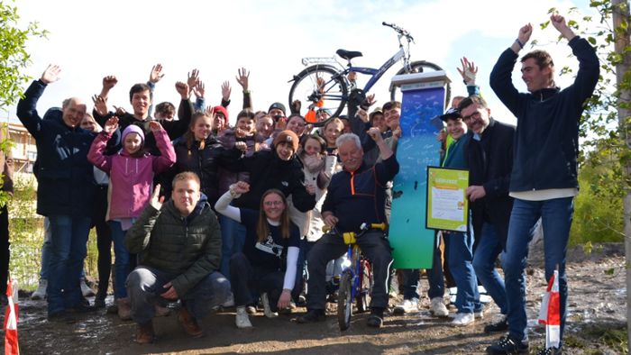 Jugendliche errichteten Dirt Bike-Parcours in 72-Stunden