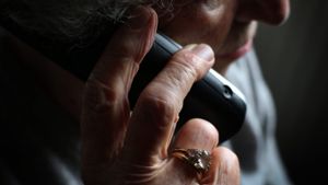Blumbergerin übergibt tausende Euro an Telefonbetrüger