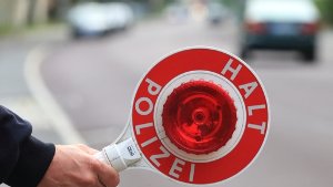 1. November: Opel-Fahrer verliert in Baustelle die Kontrolle