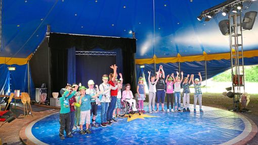Haben intensiv geprobt: die jungen Akteure des Circus Tausendtraum. Foto: Günther Foto: Schwarzwälder Bote